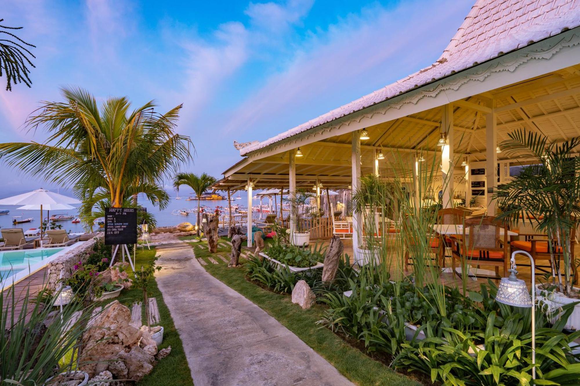 Paus Putih Hotel Lembongan Exterior foto